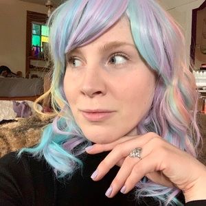 Meet your Posher, Nicole